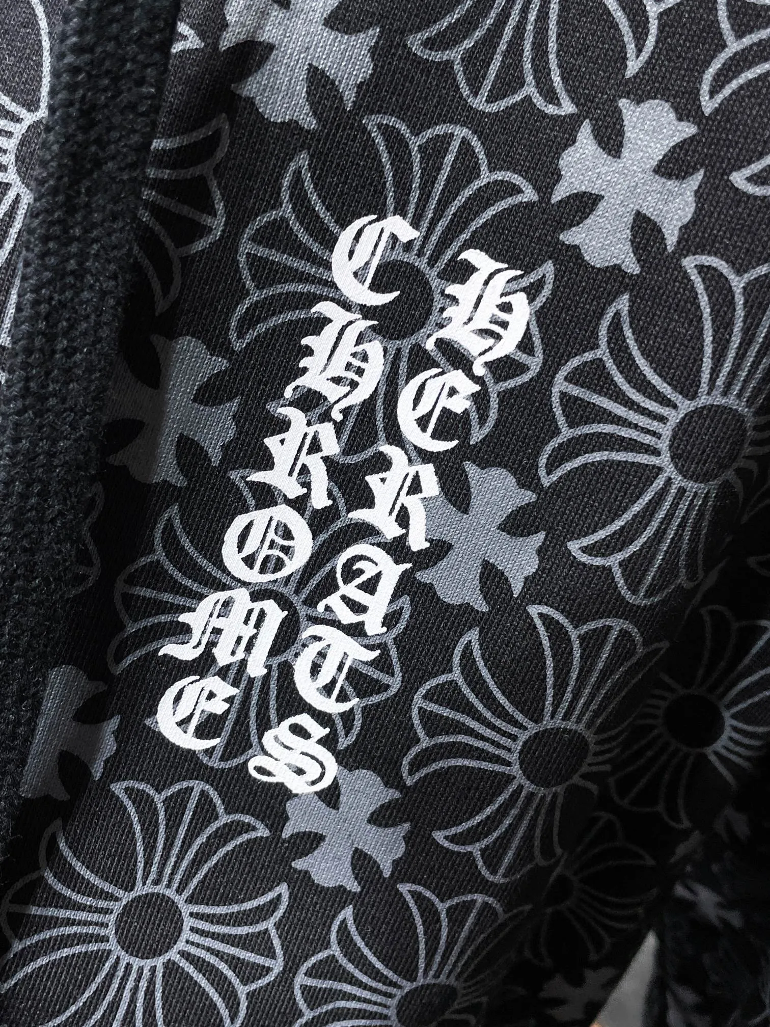 P260 Chrome Hearts High-weight, environmentally friendly and high-quality top-quality fabric Chrome dark pattern classic horseshoe zipper hoodie Imported environmentally friendly glue printing and dyeing Counter synchronization 1:1 replica version Recommended color: black white Size: S, M, L, XL